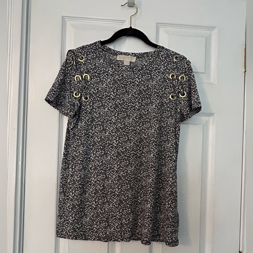 MICHAEL Michael Kors short sleeve, black/white ditzy floral print top. Size S.